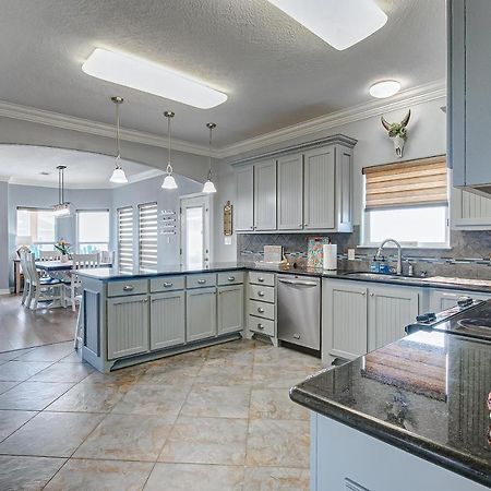 Villa Spring Break Specials! Front Row Views - Tiki Bar - Playground Bolivar Peninsula Esterno foto