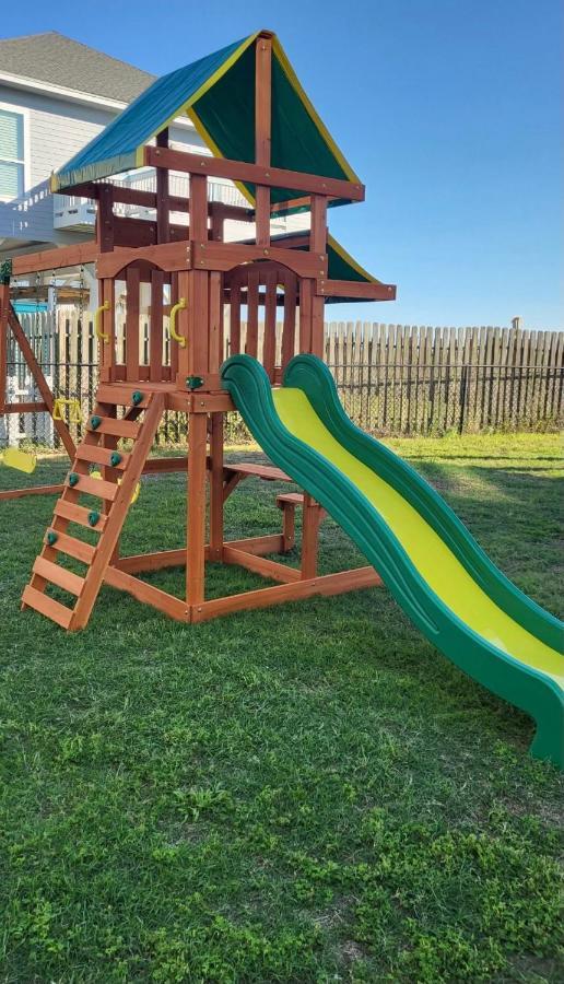 Villa Spring Break Specials! Front Row Views - Tiki Bar - Playground Bolivar Peninsula Esterno foto